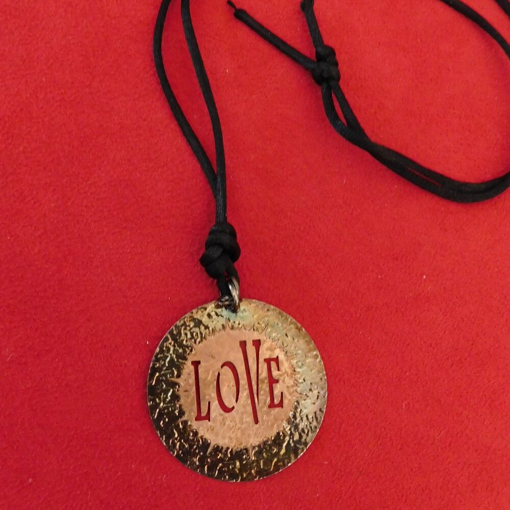 Ladies "LOVE" Rosato Necklace - Made in Italy